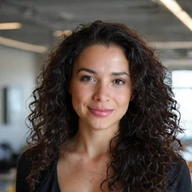 Foto de Sofía Castro, Especialista en Visualización de Datos